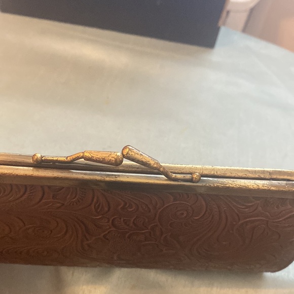 BROWN CONVERTIBLE CLUTCH BAG - Picture 6 of 6